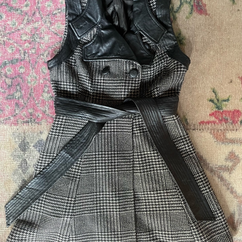 Double Zero faux leather Houndstooth Belted Vest Small extra small